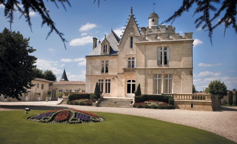 From San Sebastián: Bordeaux & Winery Private Guided Tour - Château du Payre: cellar visit, vineyard walk, and a wine-tasting payoff