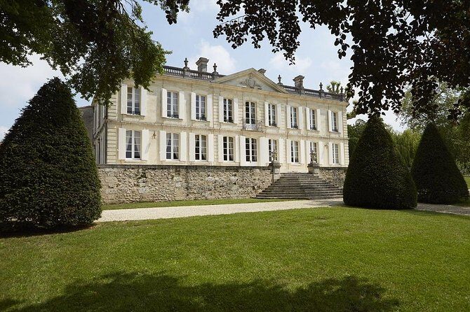 Full-day wine tour in Saint-Emilion (Premium Sedan) - Starting in Bordeaux: Place de la Comédie as your anchor
