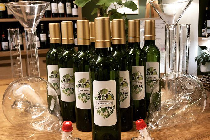 Make your own cuvée of Bordeaux wine - The Basque bites: cheese and charcuterie support the tasting