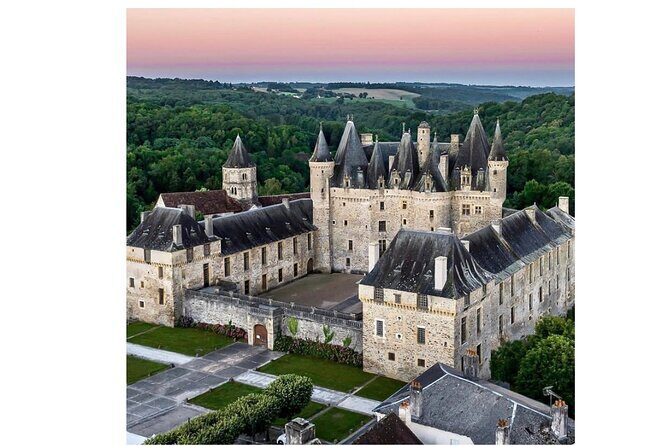 Margaux Wine Tour experience - The Château Margaux Photo Moment and Cellar Tasting