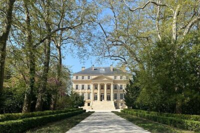 Medoc Afternoon Wine Tour, 2 Wineries, tastings & delicacies - Meeting point and timing: what you need to know before you leave Bordeaux