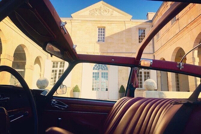 Médoc luxury wine tour aboard a Citroën DS Limousine Convertible - Private, preference-led planning with a local chauffeur-guide