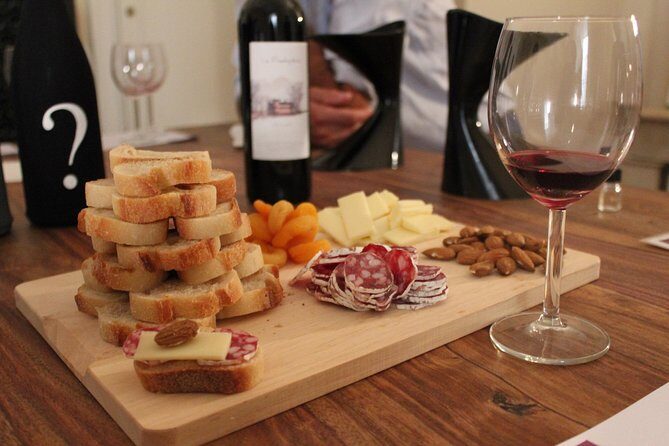 Medoc or Saint Emilion Wine Tasting and Chateau from Bordeaux - The Médoc route: Castle Road, Margaux photo stop, and five wines