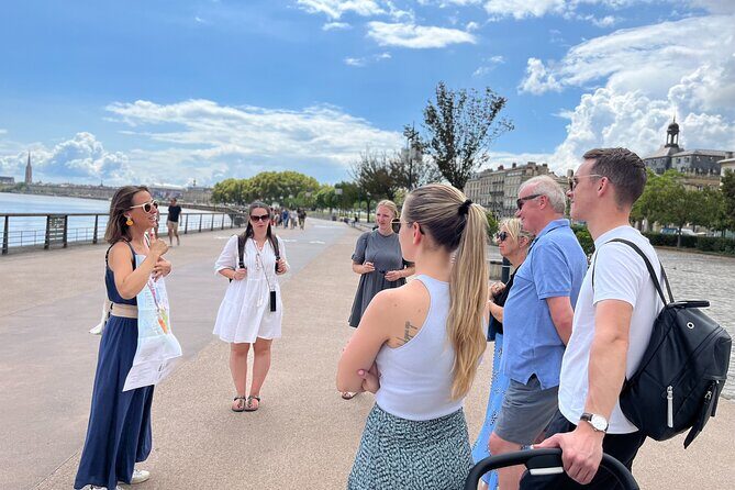 Private - Best of Bordeaux Walking Tour + Glass of Bordeaux Wine - Starting at Monument aux Girondins: a smart way to enter Bordeaux