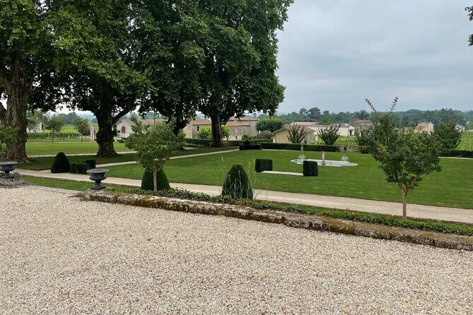 Private Tour and Tastings in St-Emilion: Grands Crus and Monuments - Wandering Saint-Émilion’s UNESCO Streets With a Guide