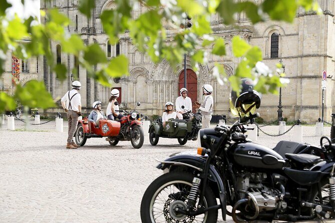 Private Tour of Bordeaux in a Sidecar 1h30 - Seating, Helmets, and the Comfort Check Before You Ride