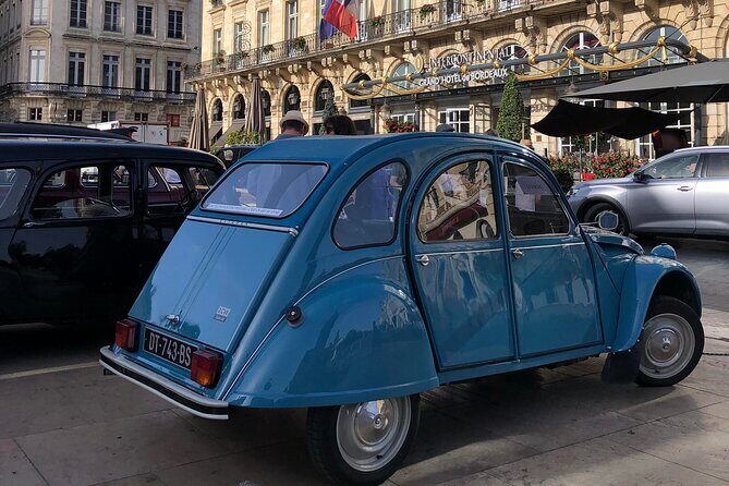 Private tour of Bordeaux Unesco in Citroën 2cv - Grand Théâtre: elegance you can feel, even at street level