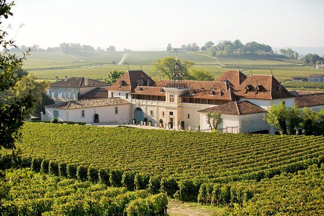Private wine trip to Saint-Emilion aboard vintage French presidential car - FAQ