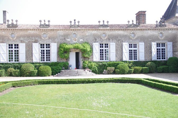 Saint Emilion Day Trip with Sightseeing Tour & Wine Tastings from Bordeaux - The 9:30am Start and the Air-Conditioned Minivan Advantage