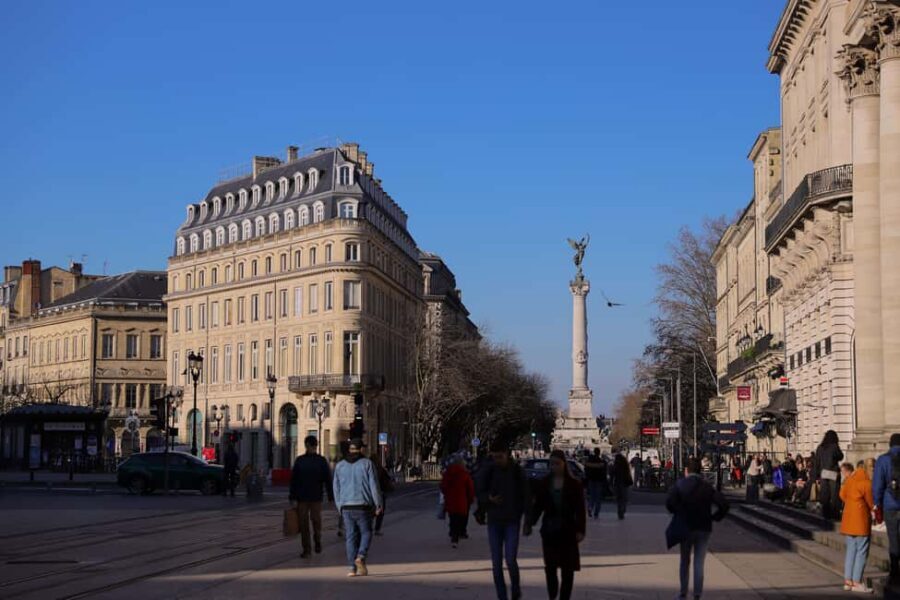 The essential in Bordeaux, private tour with a local - Cathedrale Saint-André: where faith and city growth meet