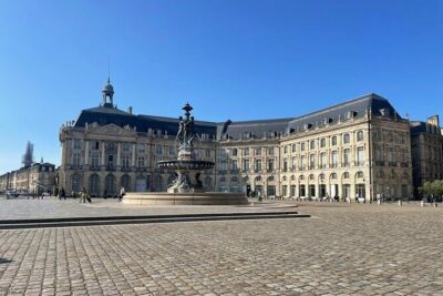 The essential in Bordeaux, private tour with a local - Opera and the stories behind Bordeaux’s main streets