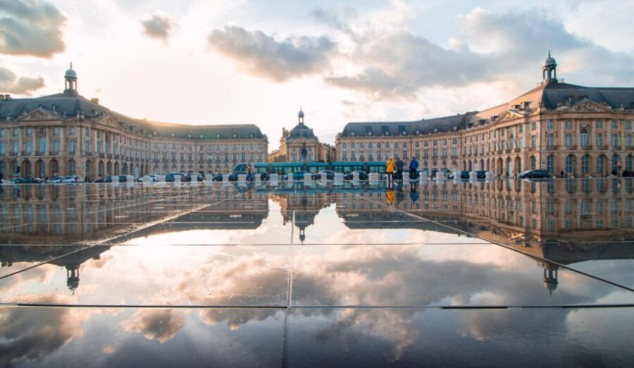 The essential in Bordeaux, private tour with a local - What makes a private local guide worth it