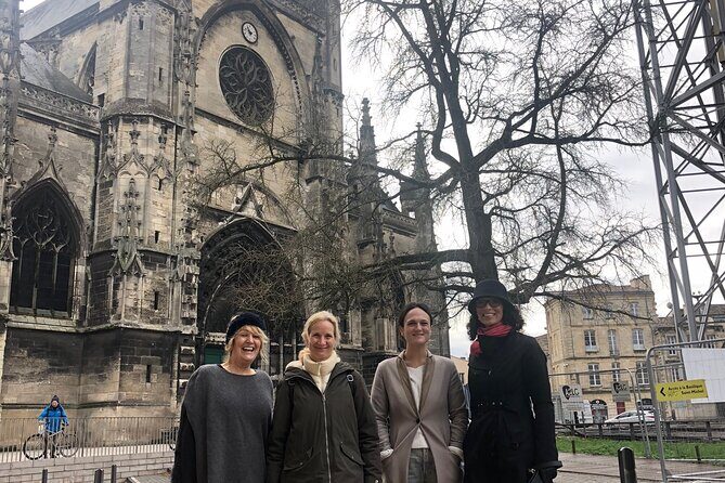 The Most Complete and Best Rated Tour of Bordeaux - Grosse Cloche and Saint James Street: the bell, the arch, the story