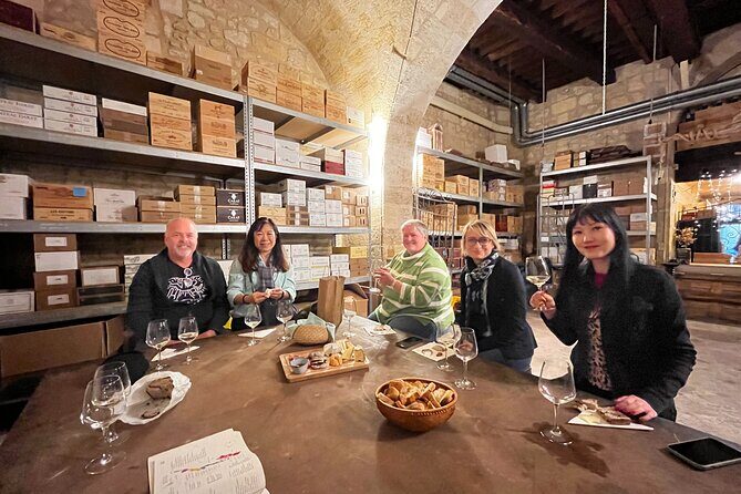 Traditional Gourmet Food & Wine Tour in Bordeaux - Saint-André Cathedral: short stop, big pilgrimage thread