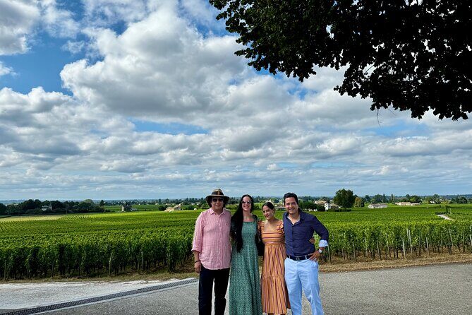 Visit Saint-Emilion and Pomerol:Vineyards, lunch and tastings included - Saint-Émilion village walk: UNESCO context you can use