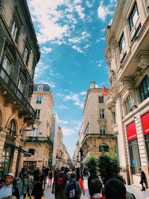 Walking Tour in Bordeaux with Tastings and Stories - Bakery Bites and Café Comfort: What the Food Stops Feel Like
